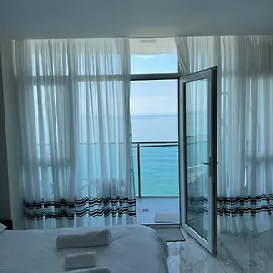 Sea Апартаменты